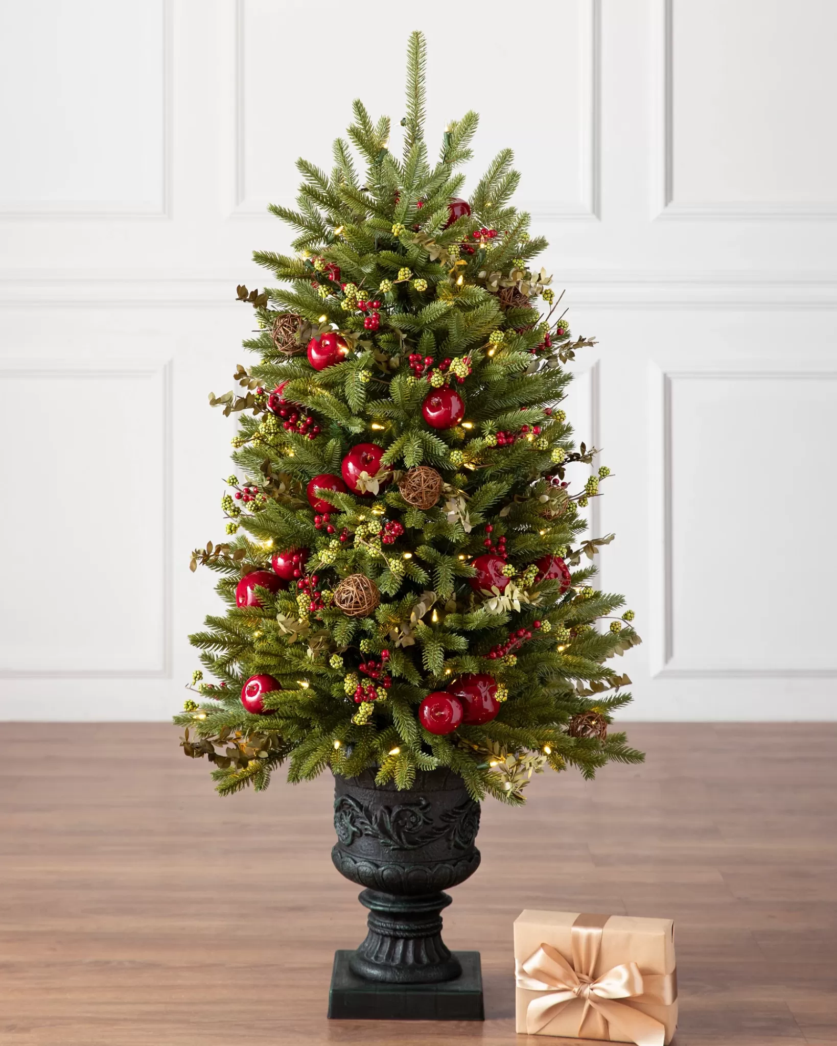 New BH Norway Spruce Holiday Foliage 18 - 24 Inch | Pre-Lit