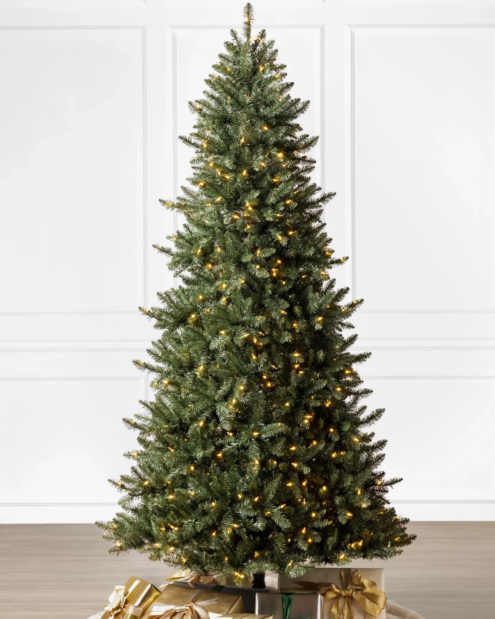 Hot California Fir Trees 7 - 7.5 Feet | Pre-Lit