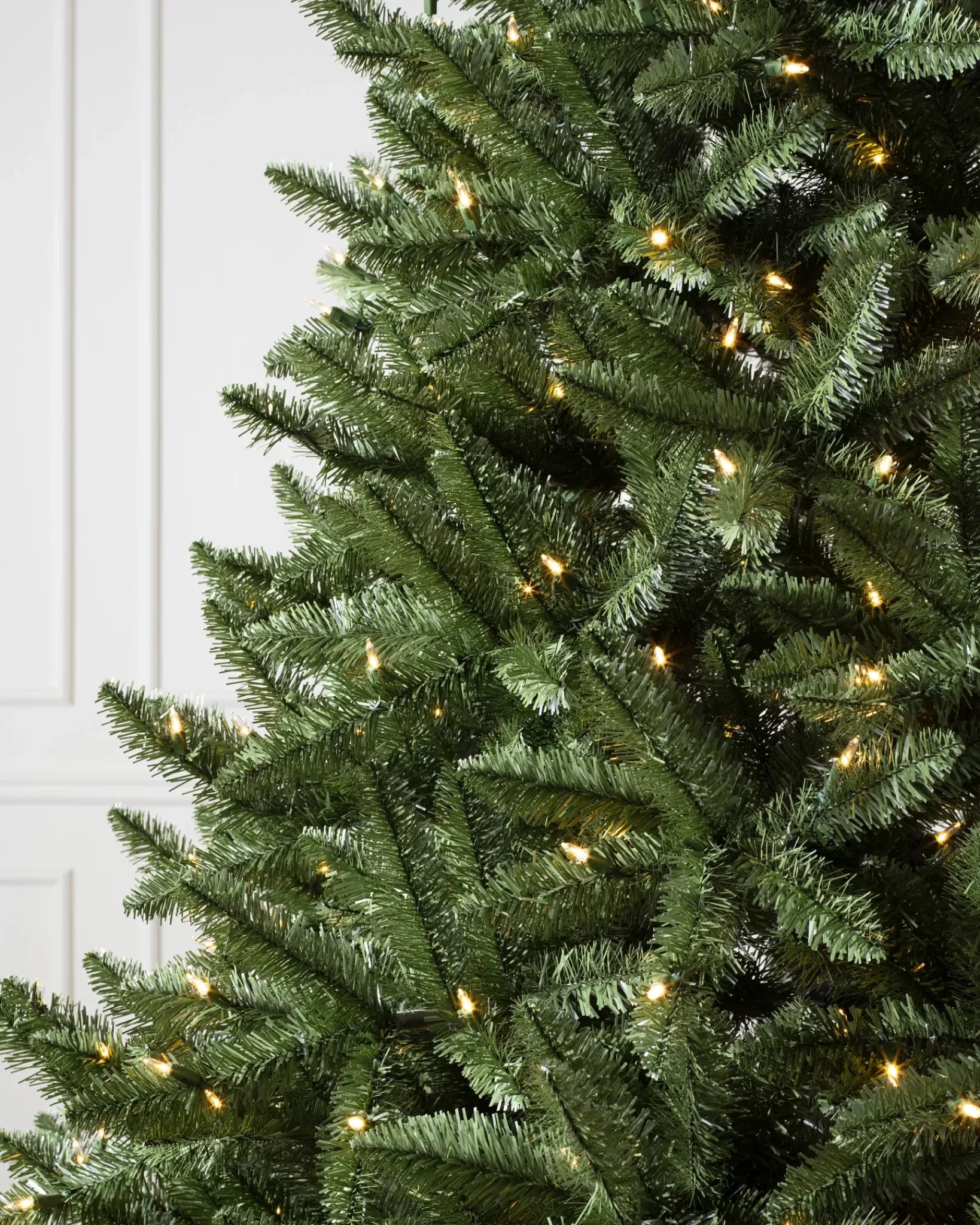 Hot Idaho Fir 7 - 7.5 Feet | Pre-Lit