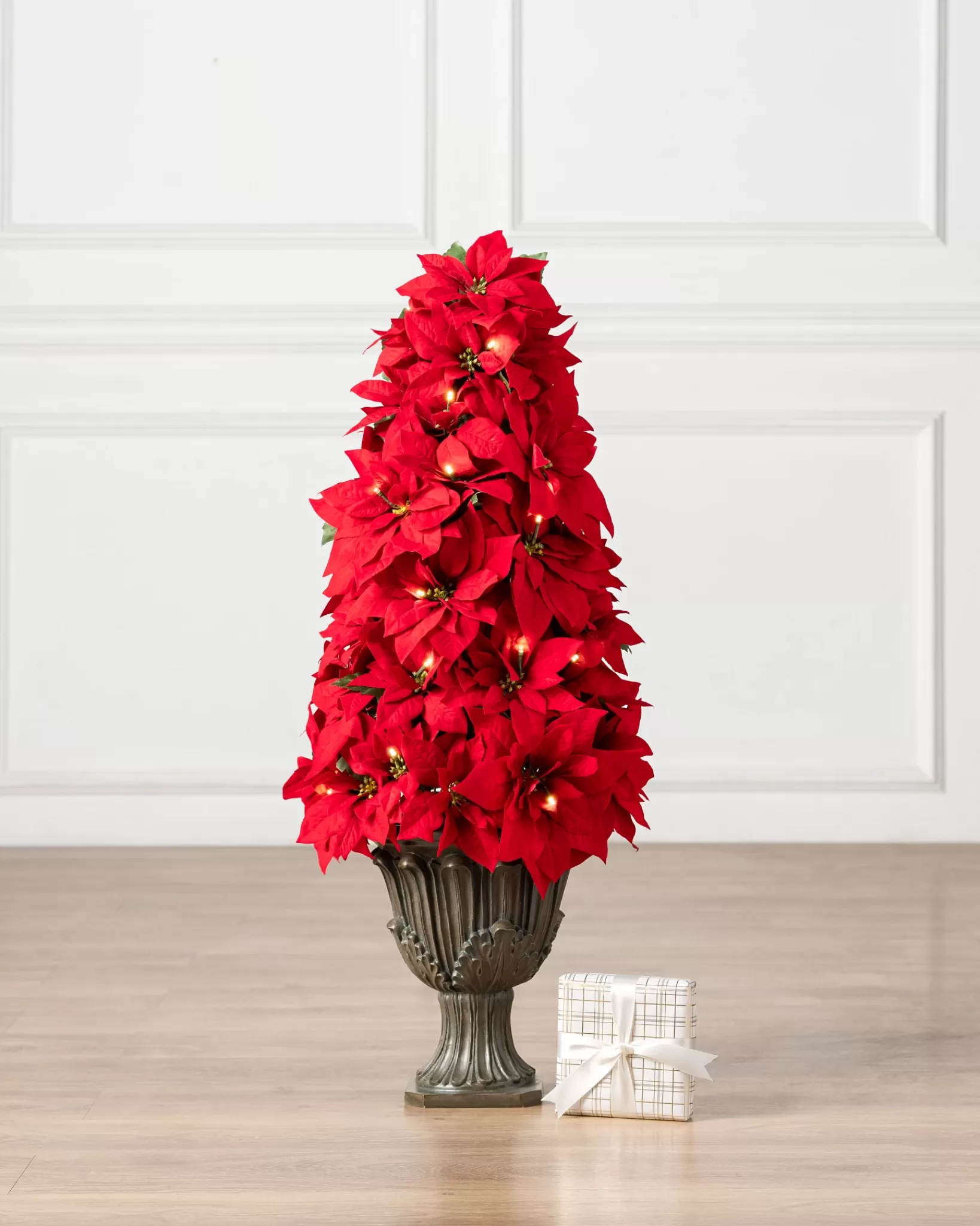 Flash Sale Outdoor Lit Poinsettia Celebration Foliage 18 - 24 Inch | 26 - 28 Inch