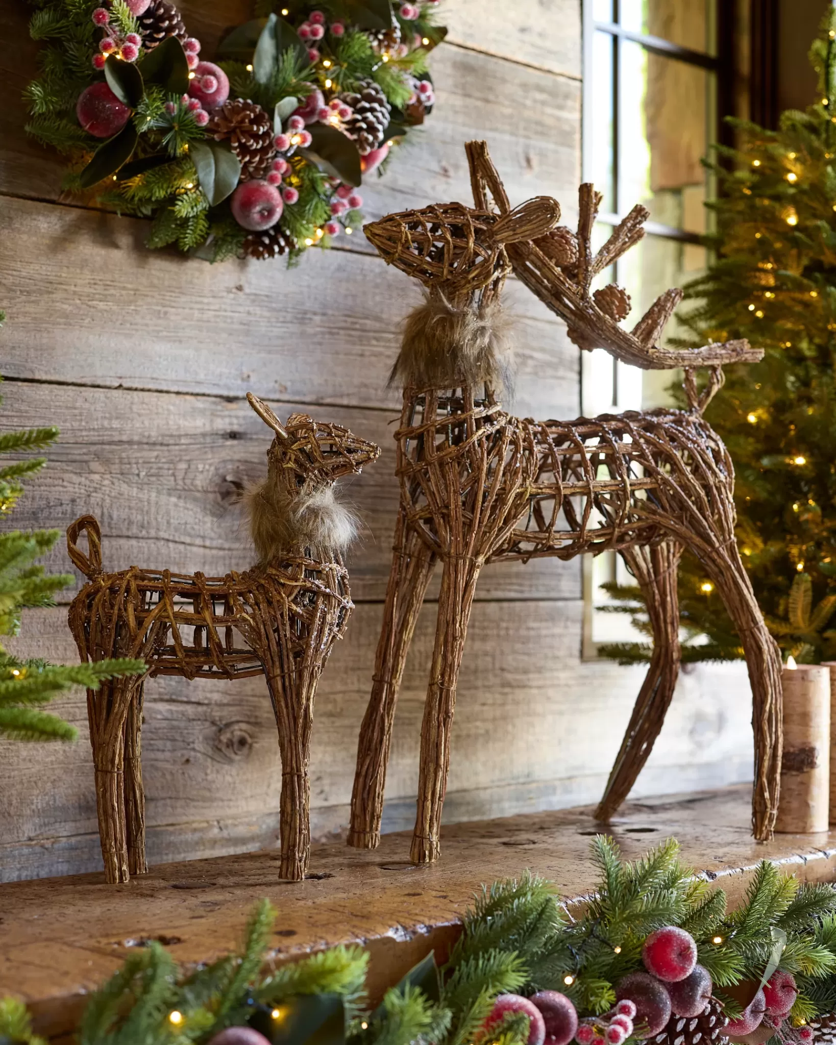 Best Sale Woodland Reindeer & Sleigh Decorative Accents